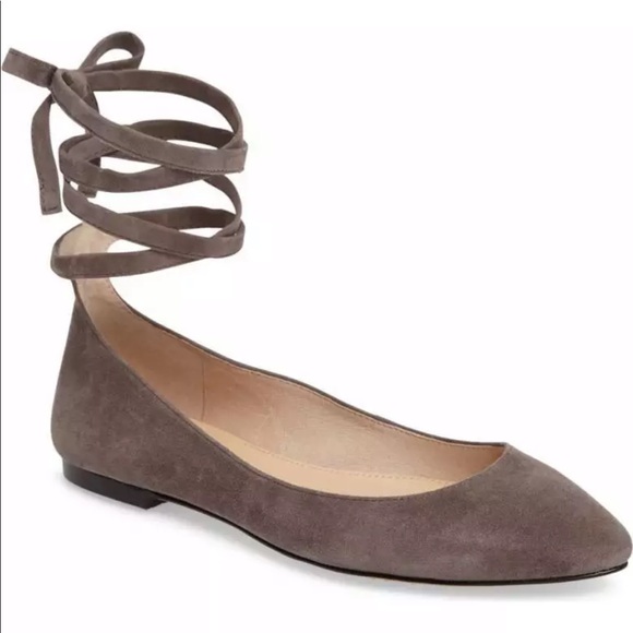 Vince Camuto Shoes - Vince Camuto Bevian Lace Up Pointed Flat 9.5